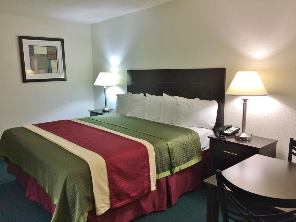 Travel Inn & Suites Atlanta Texas Ngoại thất bức ảnh